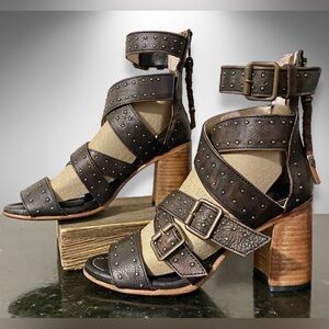 Freebird Distressed Brown Tanica High Heel Sandals - Sz 7 - Worn 1x EUC
